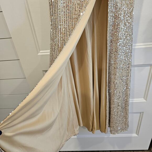 Mac Duggal 26598 Silver Sequin Wrap Waist Gown Formal Dress V Neck Nude Size 0 - Picture 8 of 9